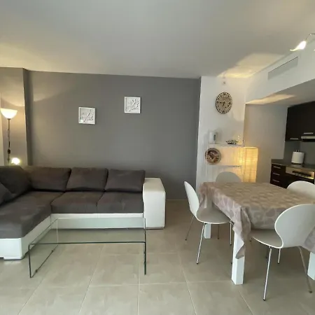 Les Marines Apartment