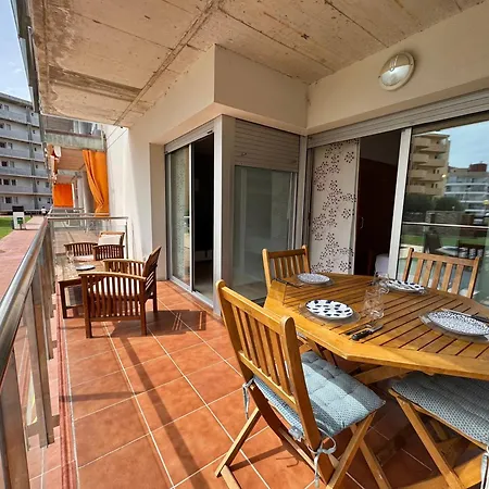 Les Marines Apartament Roses